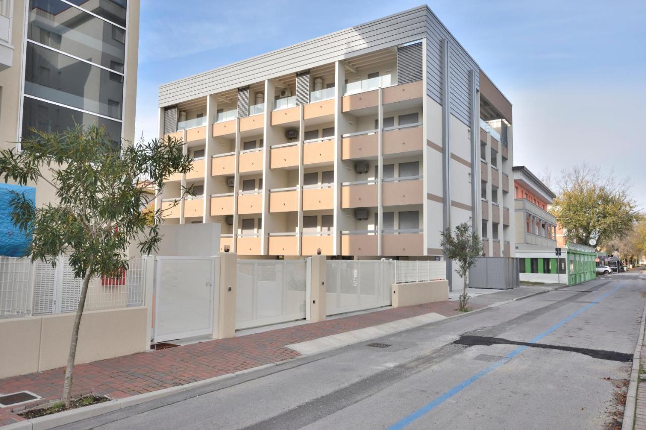 Condominio Nautilus Bibione Bagian luar foto